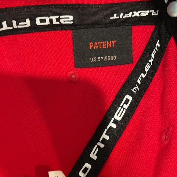 D/C 210 fitted brim hat - Picture 5 of 6